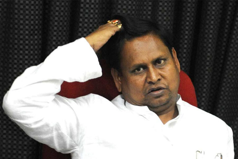 বীরভূমে ফ্লপ শো, ২৪ ঘণ্টার মধ্যেই কালীগঞ্জে ধস: অস্তিত্ব সংকটে হুমায়ুনের দল!