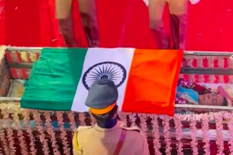 চোখের জলে আশা ভোঁসলের শেষ বিদায়  সম্পন্ন